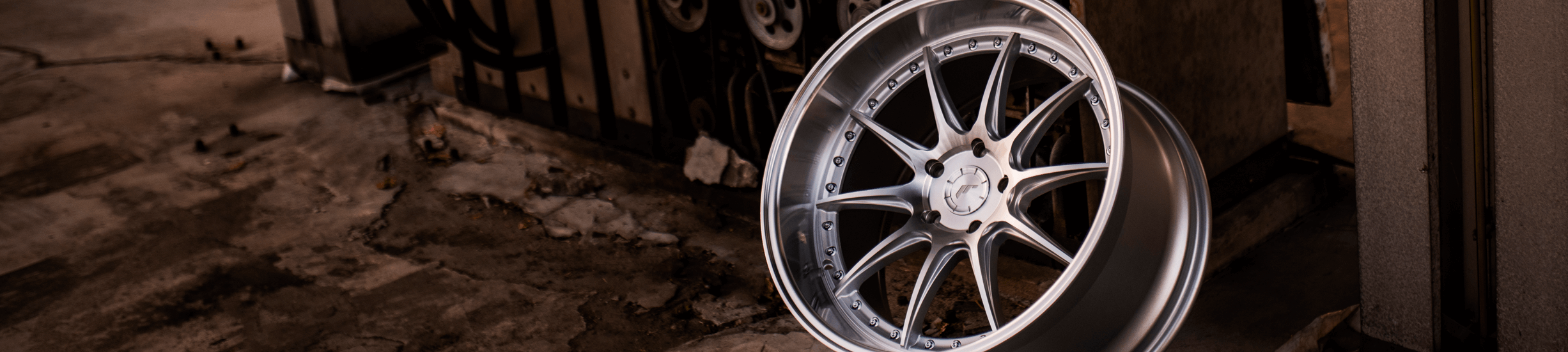 Alu kola Japan Racing JR41 WheelsUp