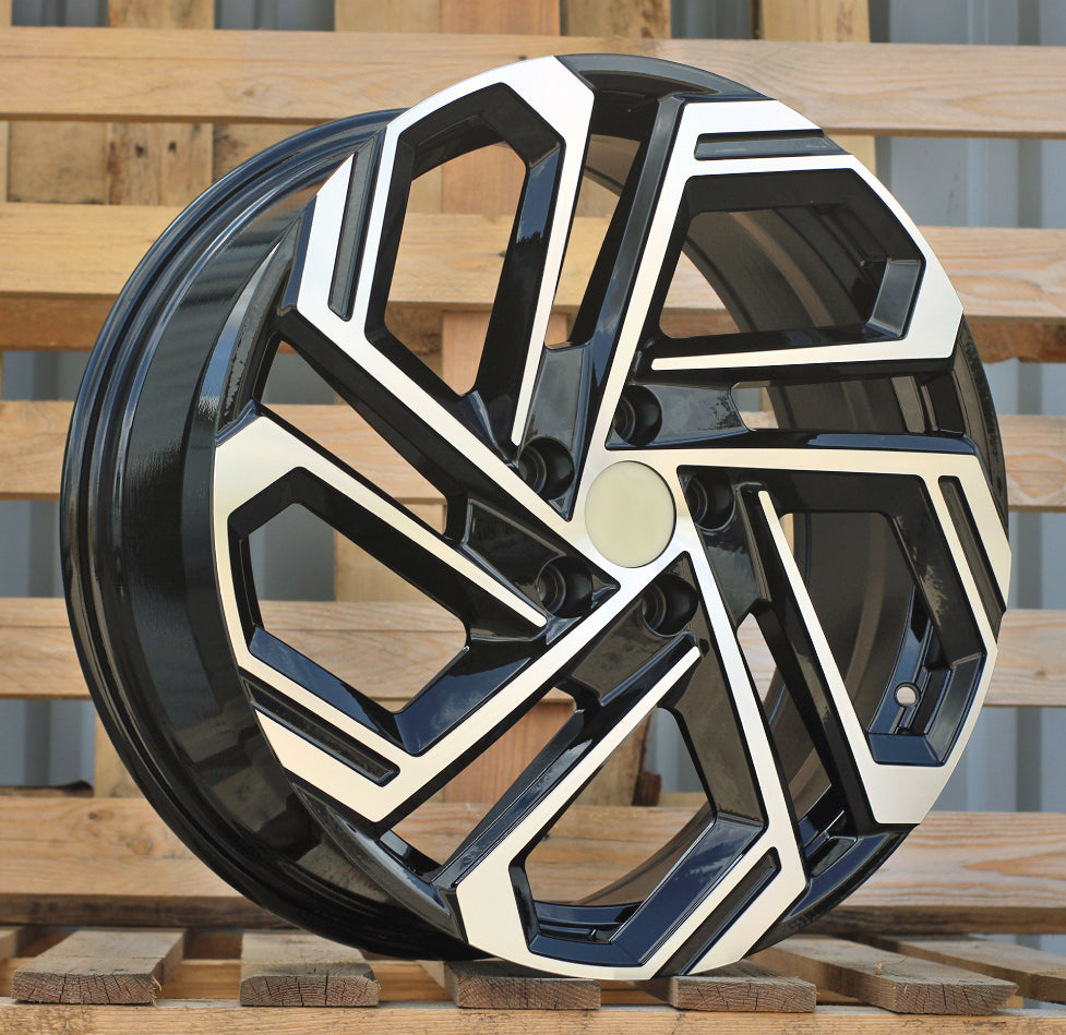 Alu kola pro Hyundai FBX345 7.5x18 5x114.3 ET51 67.1 Black Polished | Wheelsup.cz