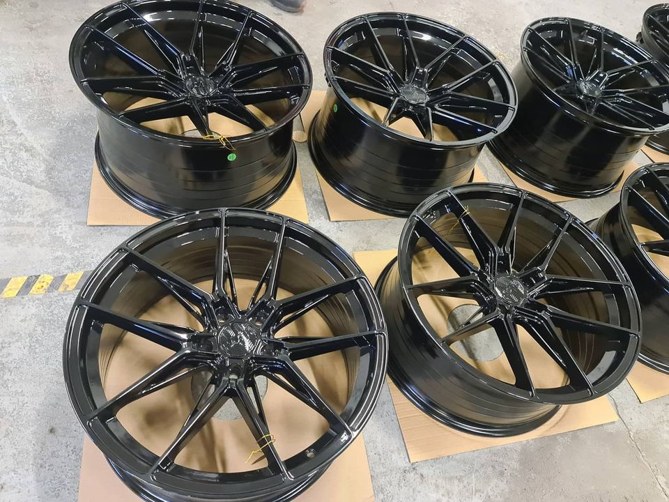 Alu kola HAXER HX036 8.5x19 5x114.3 ET40 černá, Mercedes WheelsUp