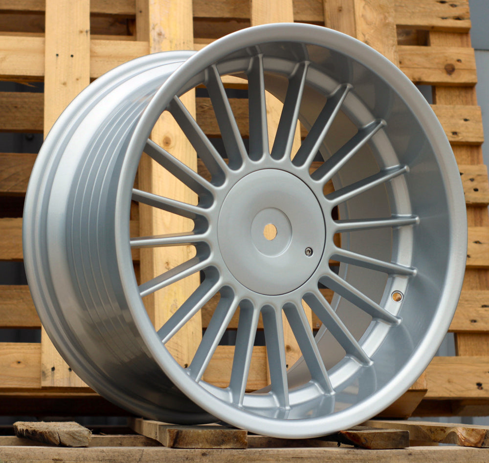 Alu kola pro BMW 8332R 9.5x18 5x112 ET18 74.1 Silver | Wheelsup.cz
