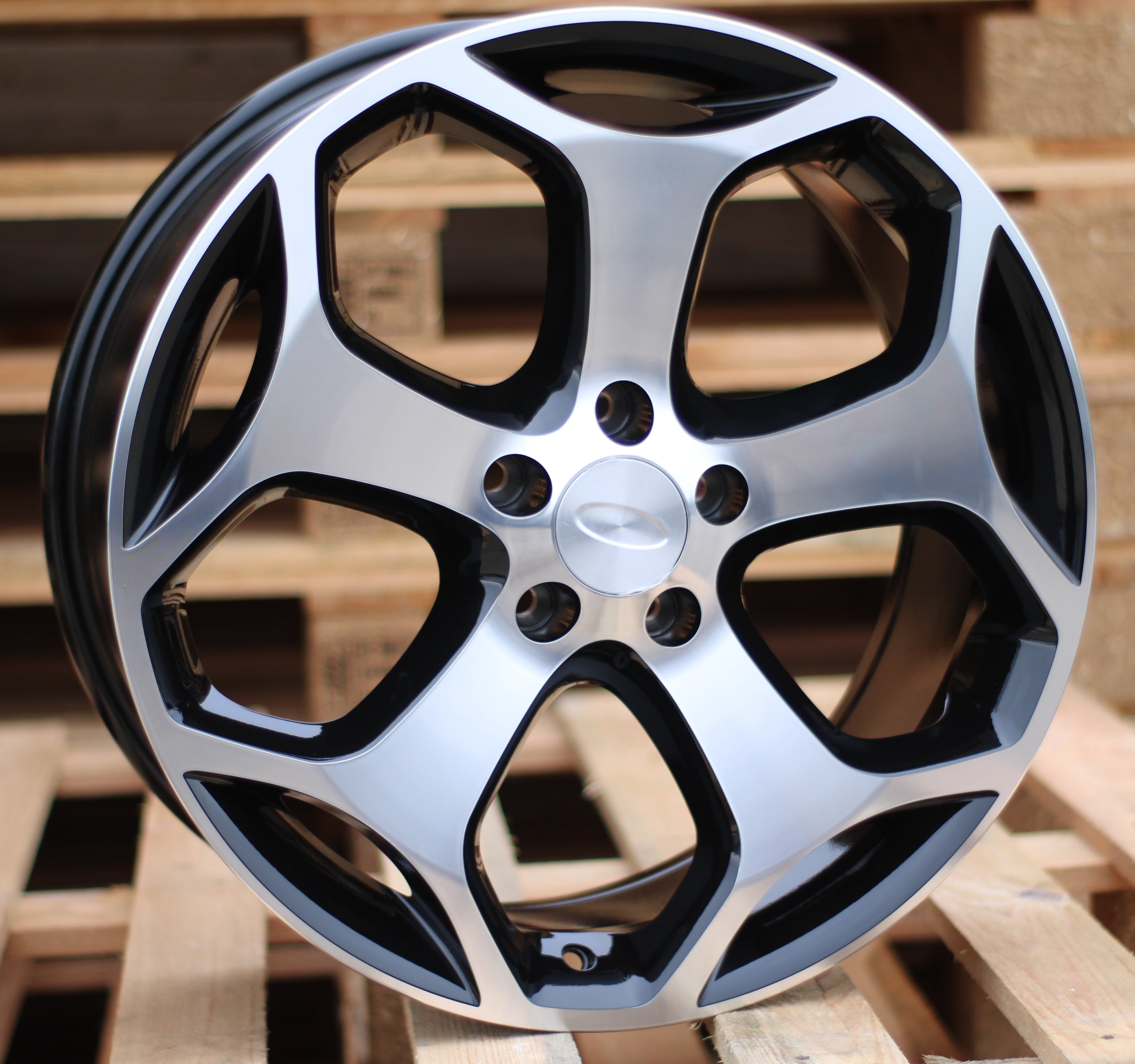 Alu kola Ford A0006 6.5x16 5x108 ET50 Black Polished-Alu kola-WheelsUp