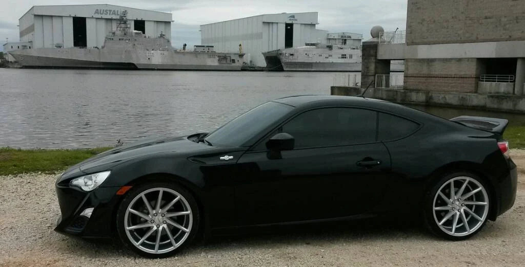 Alu kola Racing Line B1058 8.5x20 5x112 ET40 stříbrná, BMW WheelsUp