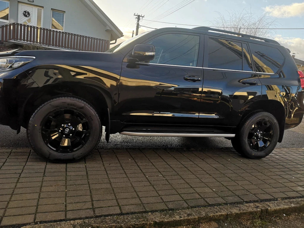 Alu kola Racing Line B1460 7.5x17 6x139.7 ET25 černá, Toyota WheelsUp