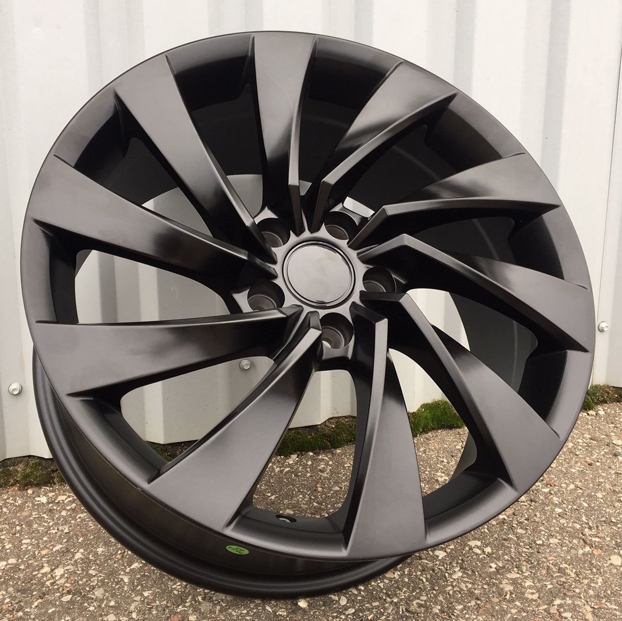 Alu kola pro Volkswagen B5083 8x18 5x100 ET35 Black Half Matt