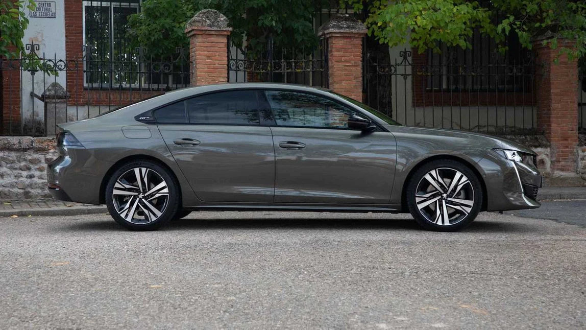 Alu kola Racing Line B5543 7x16 4x108 ET32 černá, Peugeot WheelsUp