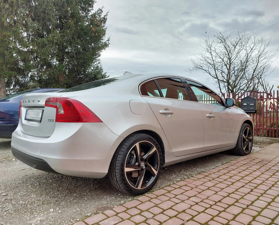 Alu kola pro Volvo BY115 7.5x18 5x108 ET49 63.4 Black Polished | Wheelsup.cz