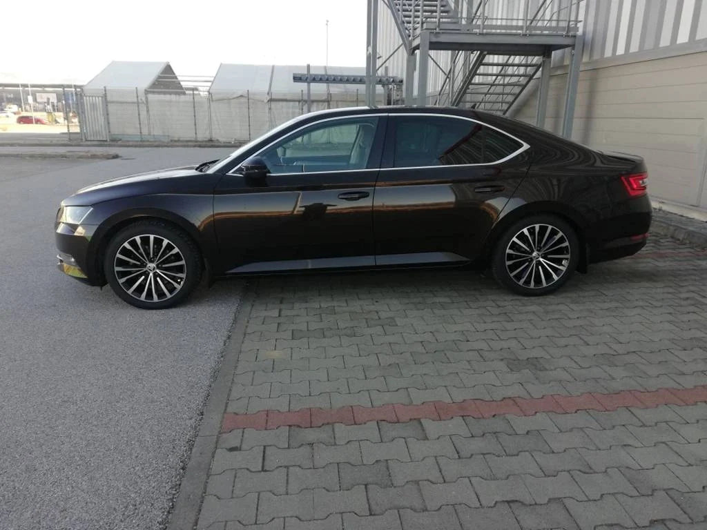 Alu kola Racing Line F1526 8x18 5x112 ET44 černá, Škoda WheelsUp