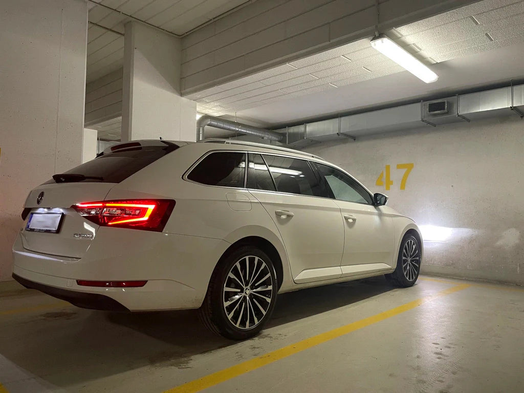 Alu kola pro Škoda F1526 8x18 5x112 ET44 57.1 Black Polished | Wheelsup.cz