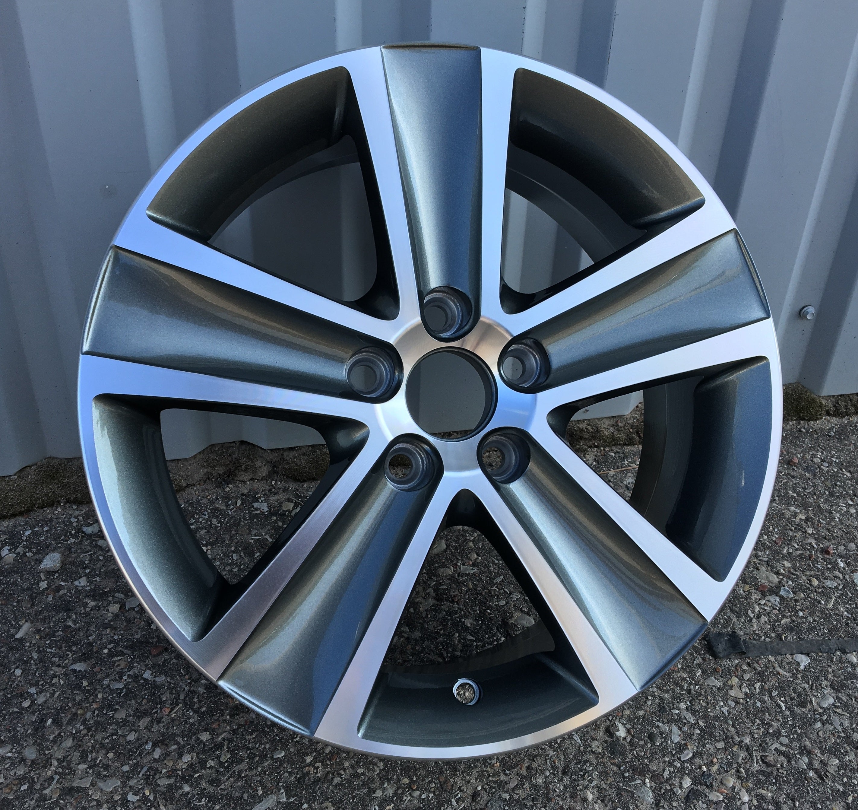 Alu kola Alu kola Racing Line F5454 6x15 5x100 ET40 Grey Polished Volkswagen WheelsUp