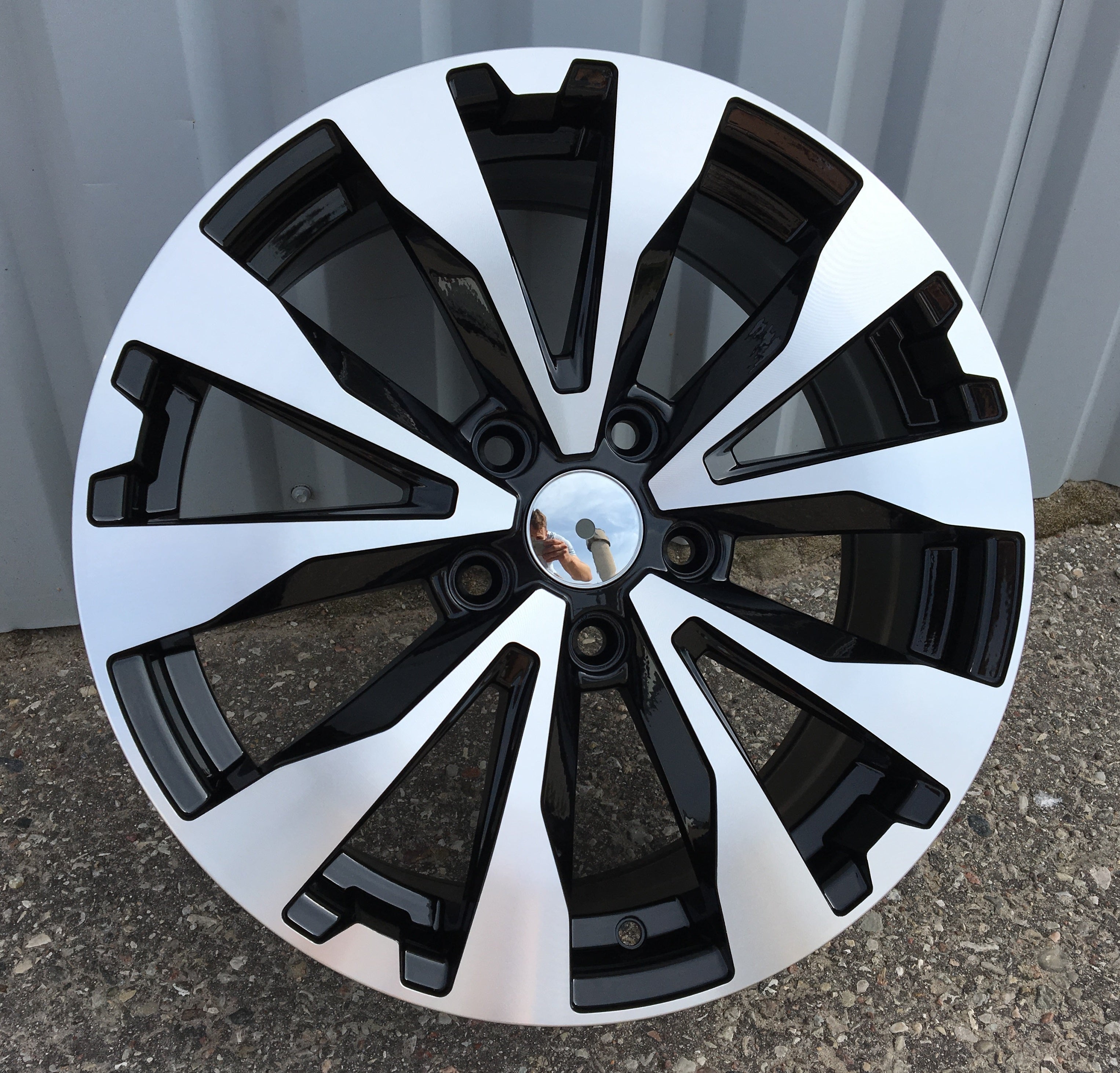 Alu kola Racing Line FE117 7x18 5x114.3 ET48 černá, Subaru WheelsUp