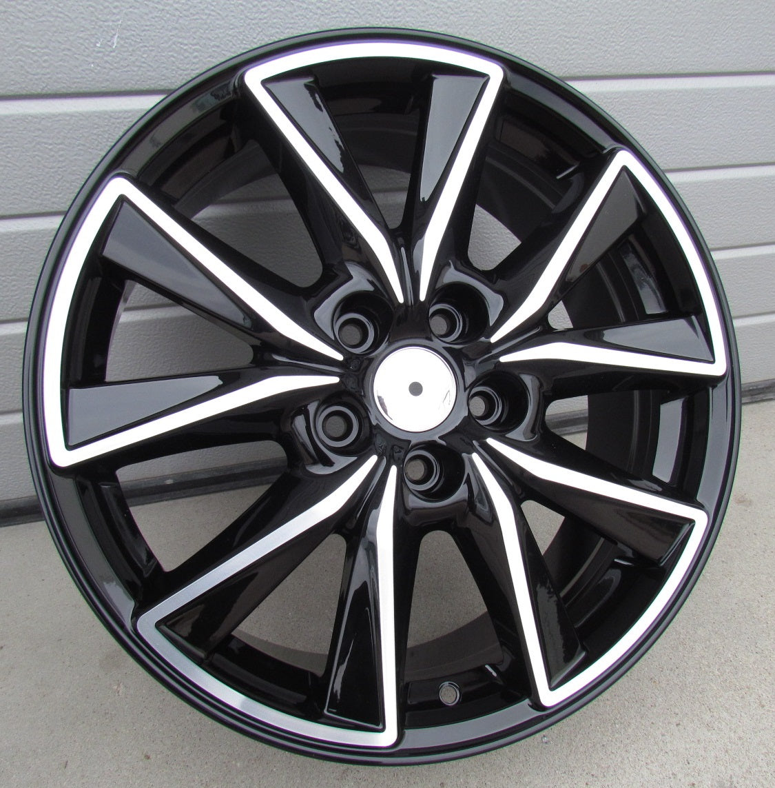 Alu kola Mazda FE173 7.5x18 5x114.3 ET45 Black Polished-Alu kola-WheelsUp