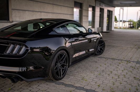Ford Mustang Concaver CVR5 Carbon Graphite 726 1327.webp 8