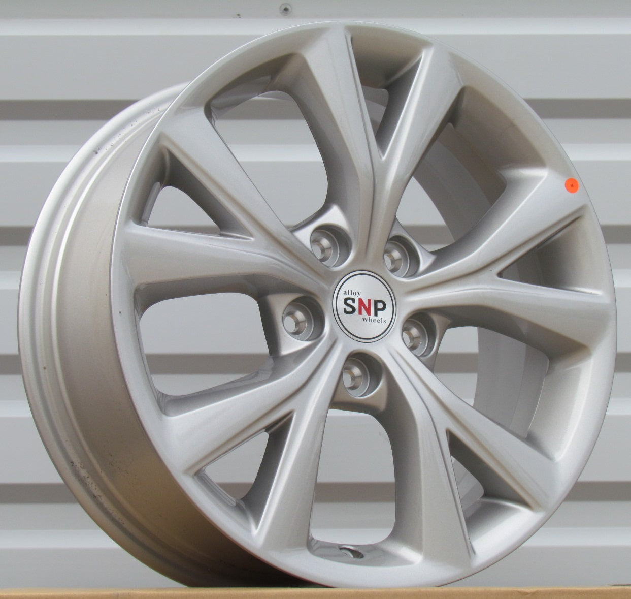 Alu kola Kia HD265 7x17 5x114.3 ET47 Silver-Alu kola-WheelsUp
