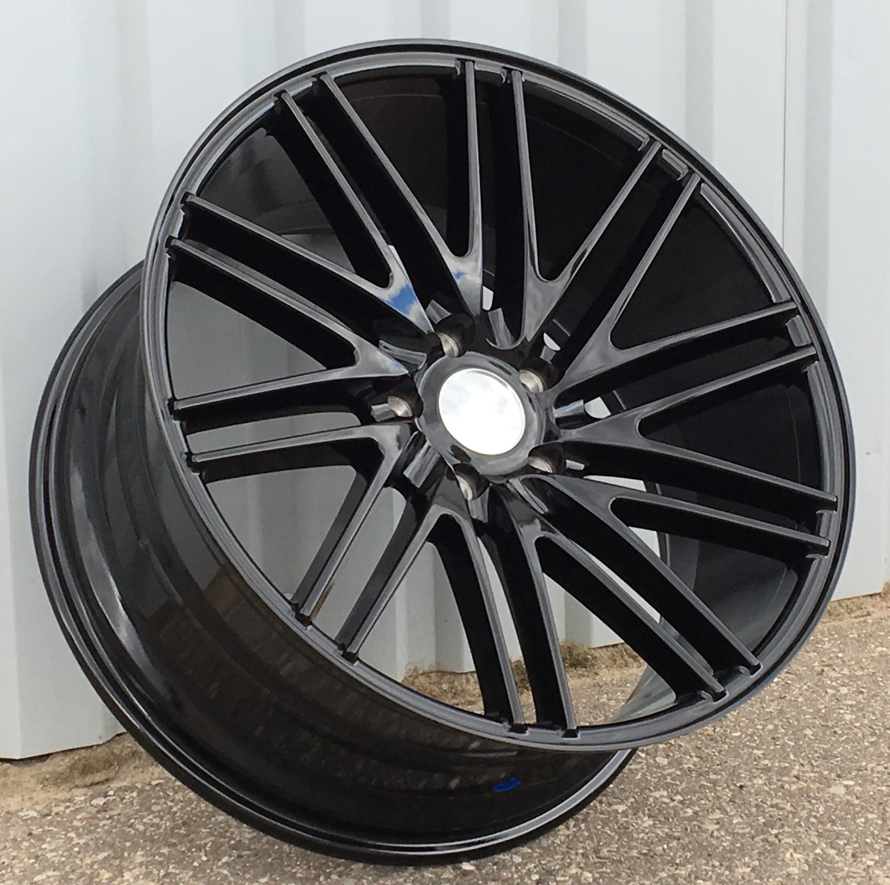 Alu kola Racing Line LU579 8.5x20 5x120 ET33 černá, BMW WheelsUp