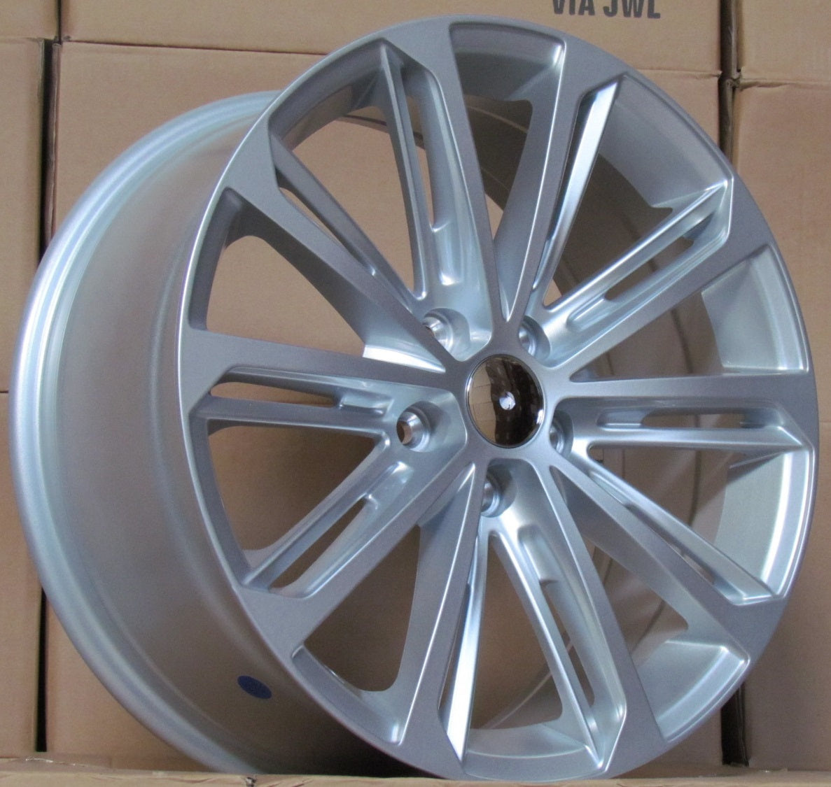 Alu kola Volkswagen LU980 8x19 5x112 ET44 Silver Shining-Alu kola-WheelsUp