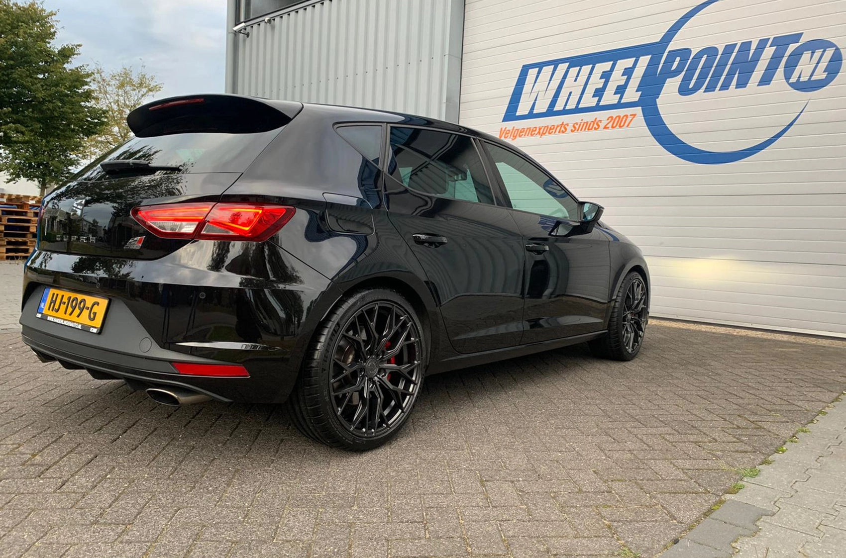 Seat Leon Cupra R Concaver CVR1 Carbon Graphite 354 10690.webp
