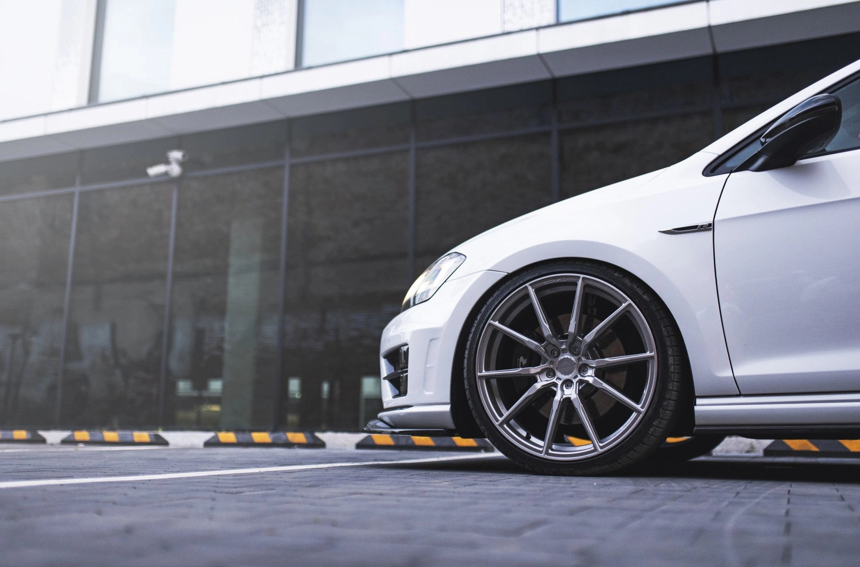 Volkswagen Golf R GTI Concaver CVR4 Brushed Titanium 381 11897.webp