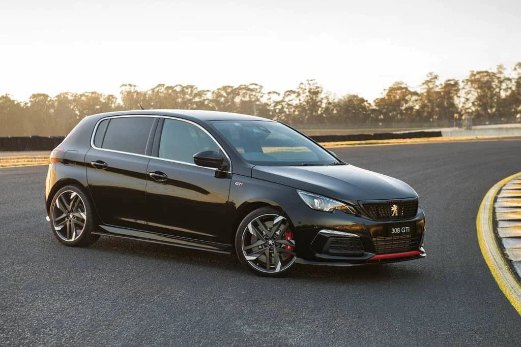 Alu kola Racing Line XE170 8x18 5x108 ET45 černá, Peugeot WheelsUp