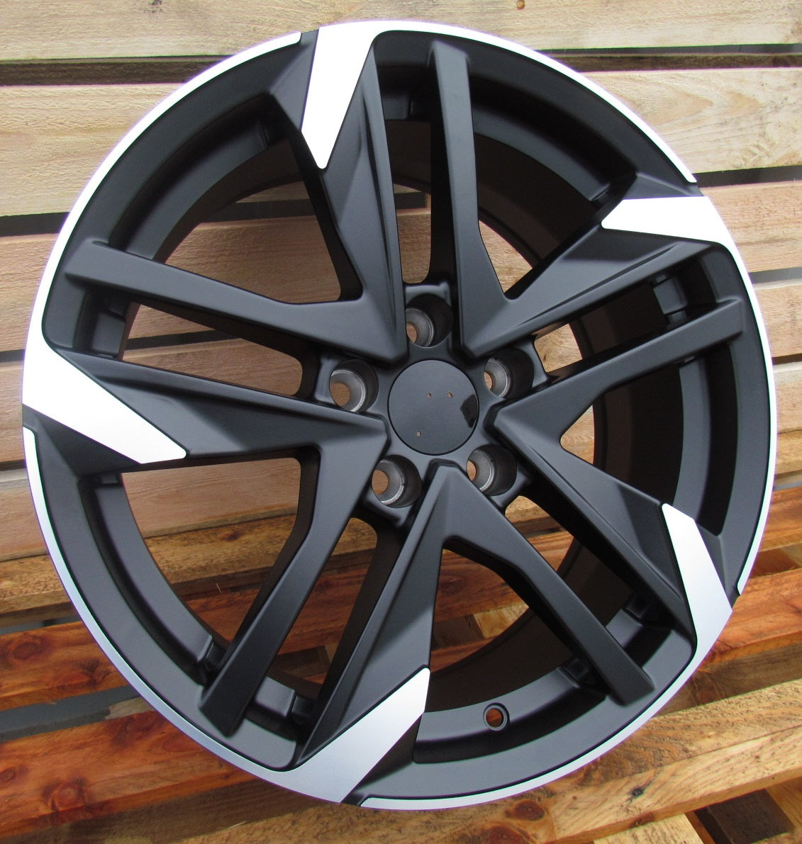 Alu kola Racing Line XE170 7.5x17 4x108 ET25 Black Polished Half Matt Peugeot WheelsUp
