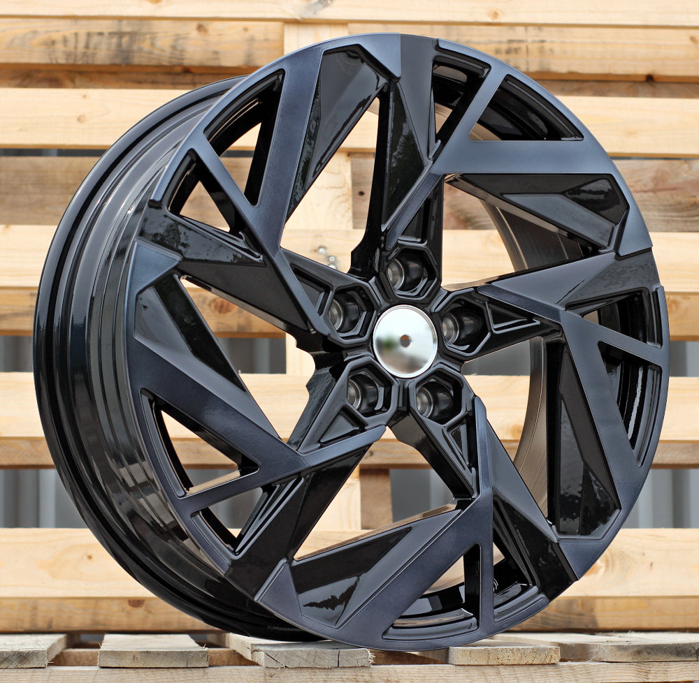 Alu kola pro Renault Y1379 7x17 5x114.3 ET35 66.1