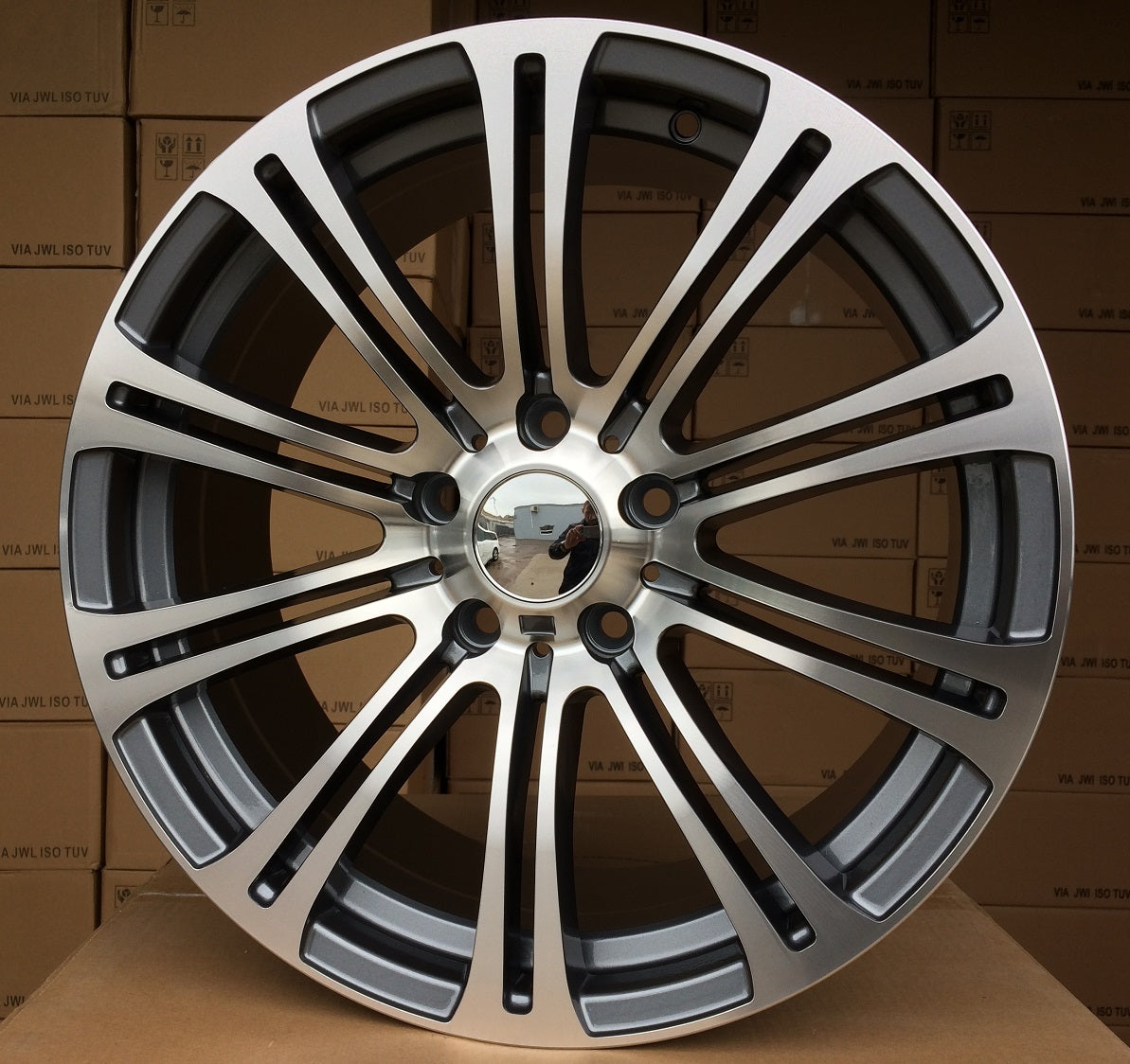Alu kola Racing Line E568 8x18 5x120 ET34 Grey Polished BMW WheelsUp