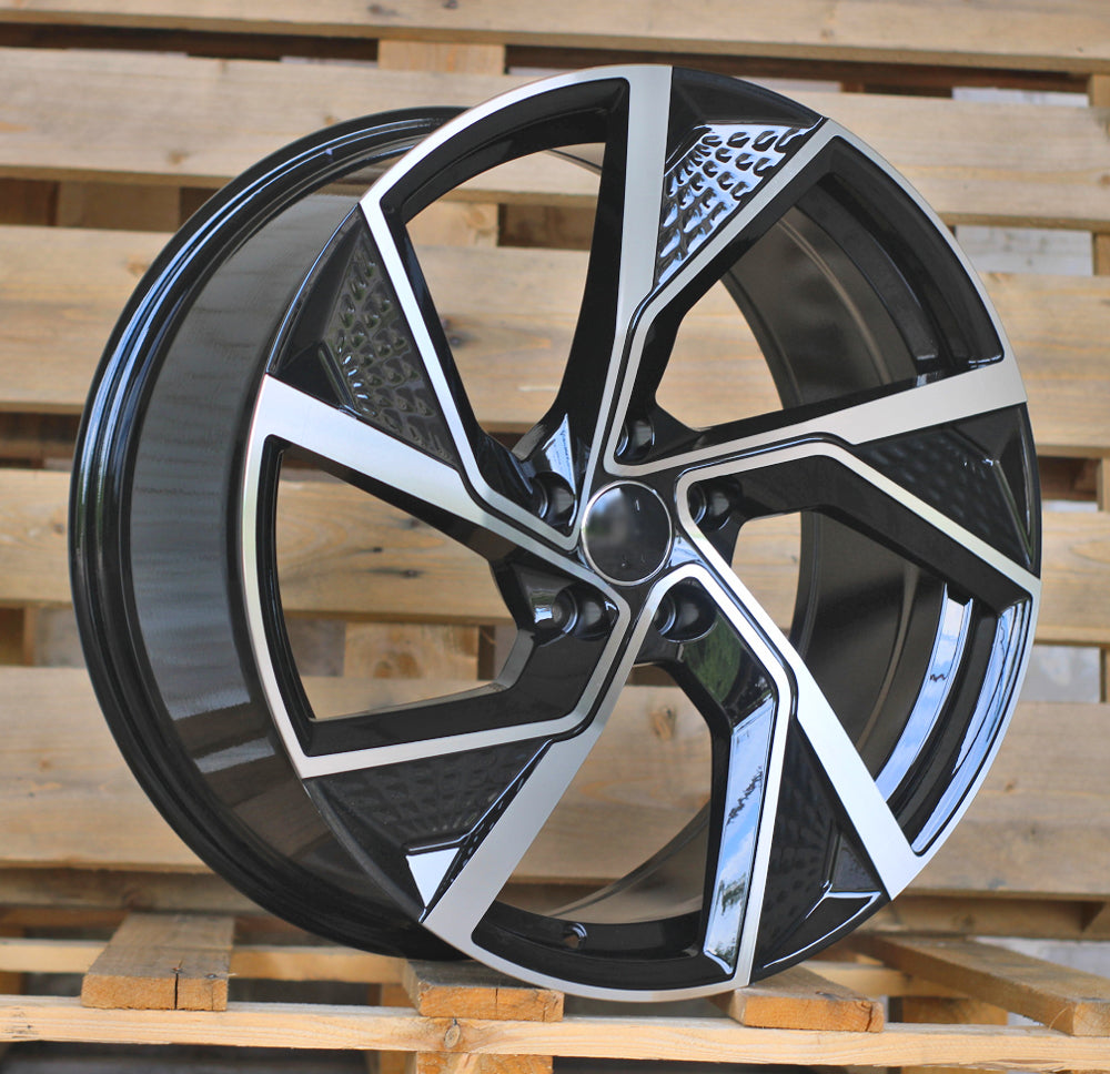 Alu kola pro Audi FBX264 8.5x19 5x112 ET35 66.6 Black Polished