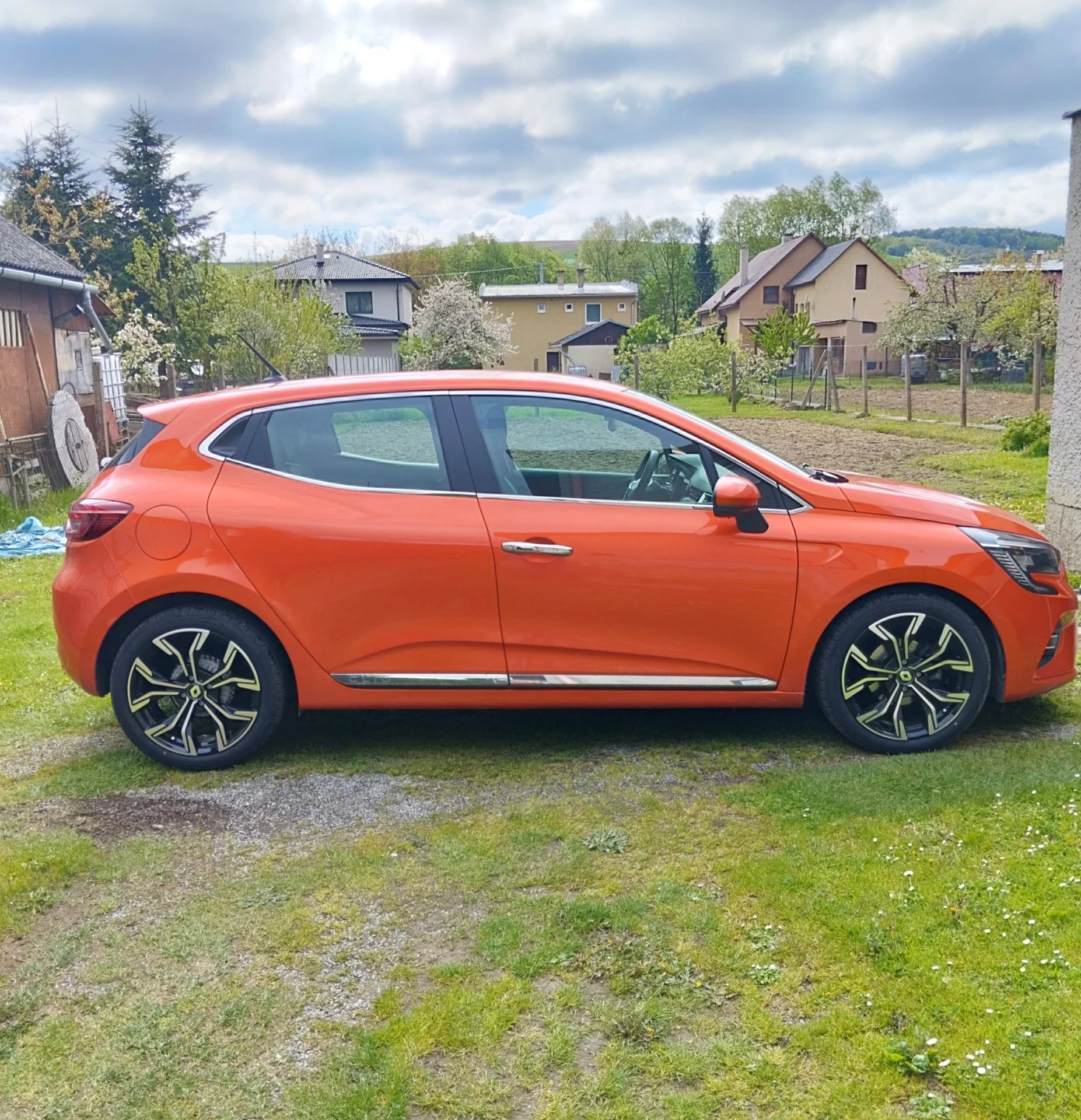 Alu kola pro Renault B5920 7x17 5x114.3 ET43 66.1 Black Polished | Wheelsup.cz