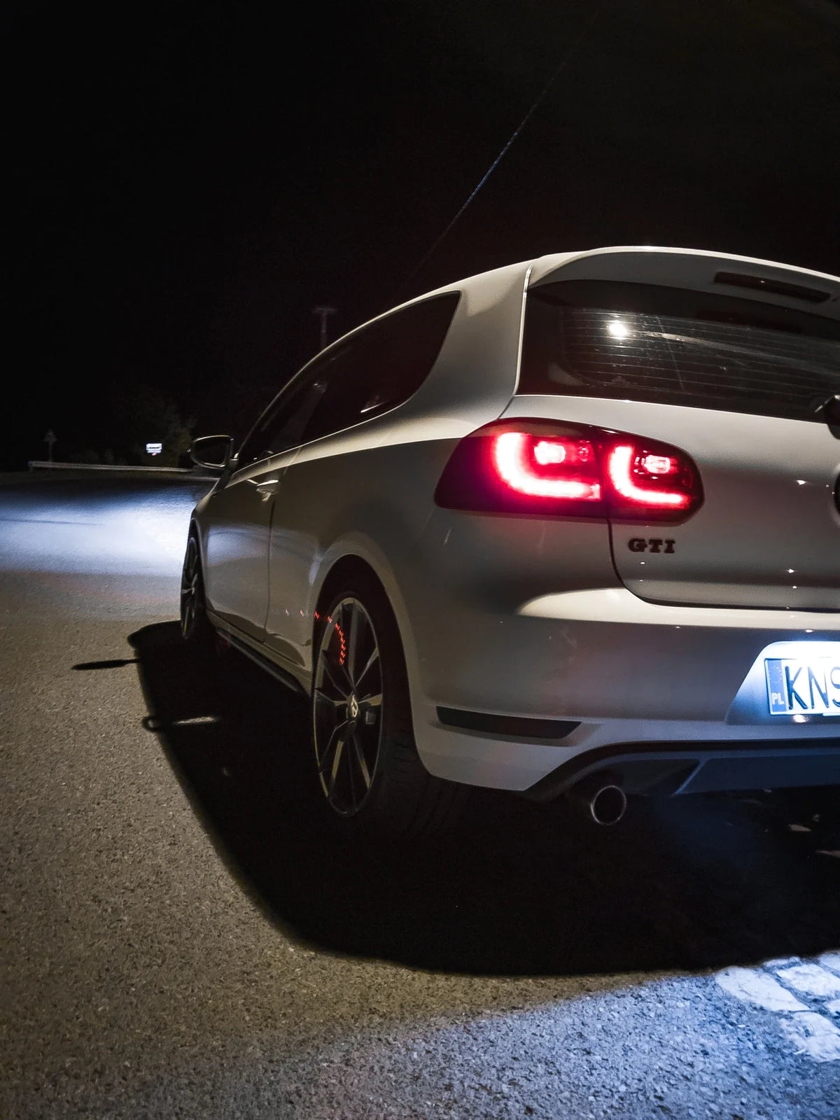 Alu kola pro Volkswagen BK864 8x18 5x112 ET42 Gun Metal | Wheelsup.cz