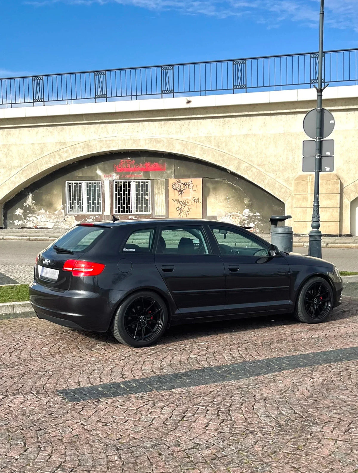 Alu kola HAXER HX036 9x18 5x112 ET40 66.6 černá – na voze 1