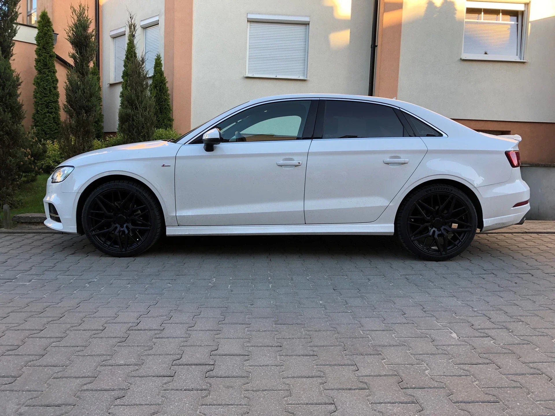 Alu kola HAXER HX035 7.5x17 5x112 ET40 Black | Wheelsup.cz