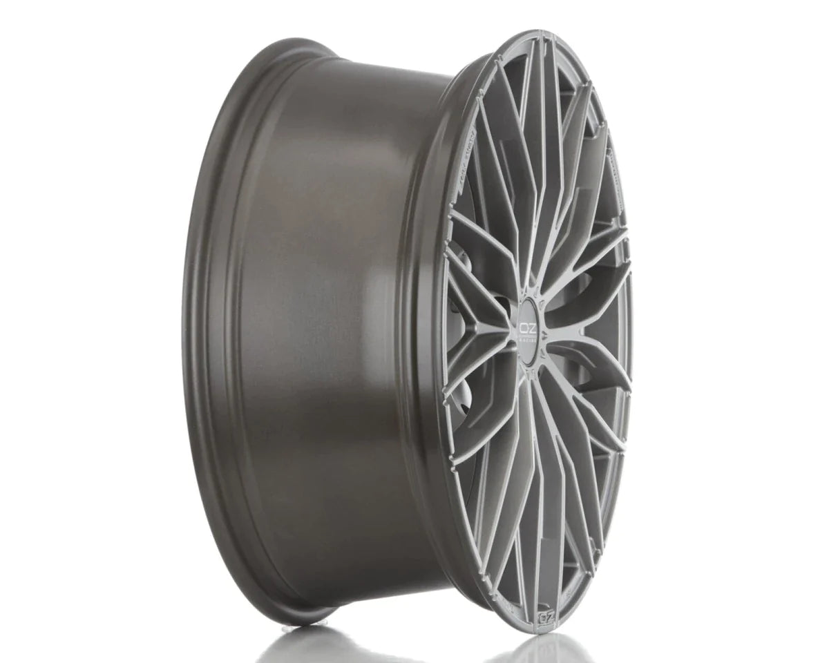 Alu kola OZ ITALIA 150 8x19 5x114,3 ET45 75 stříbrná