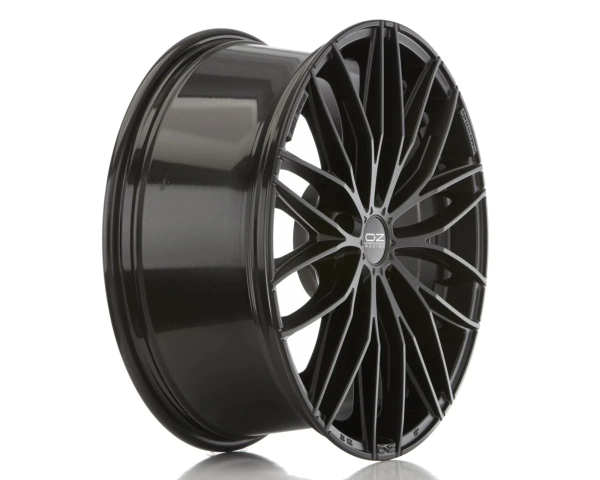 Alu kola OZ ITALIA 150 8x19 ET48 5x112 75 Matt Black