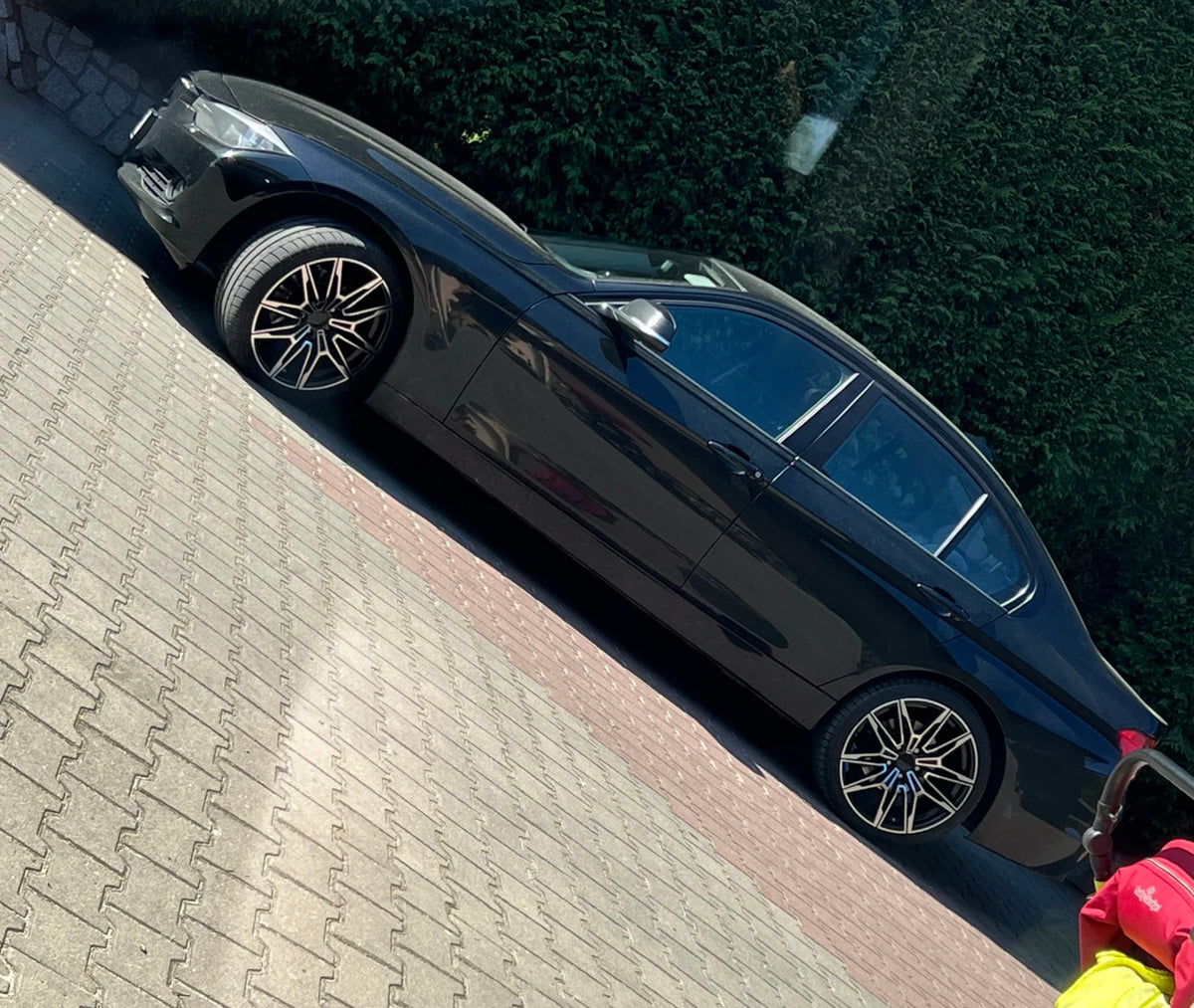Alu kola pro BMW I0294 8x19 5x120 ET36 72.6 černá – na voze 1