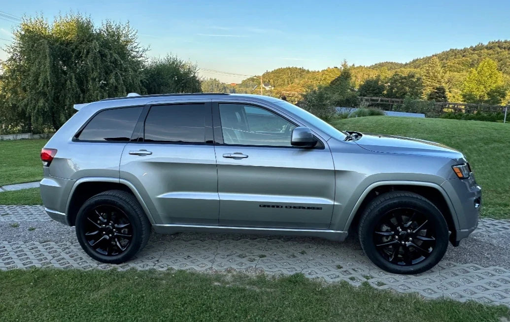 Alu kola pro Jeep B5536 8x20 5x127 ET56 71.6 černá – na voze 1