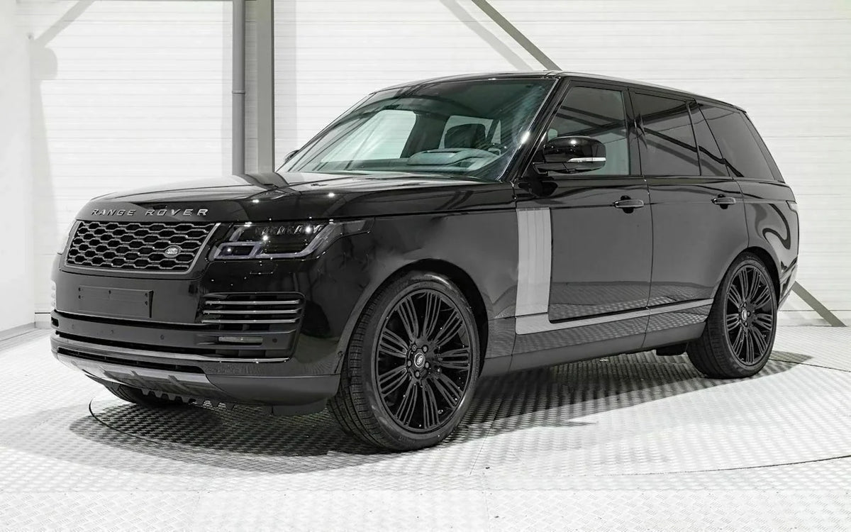 Alu kola pro Land Rover XE136 9.5x22 5x120 ET45 72.6 černá – na voze 1