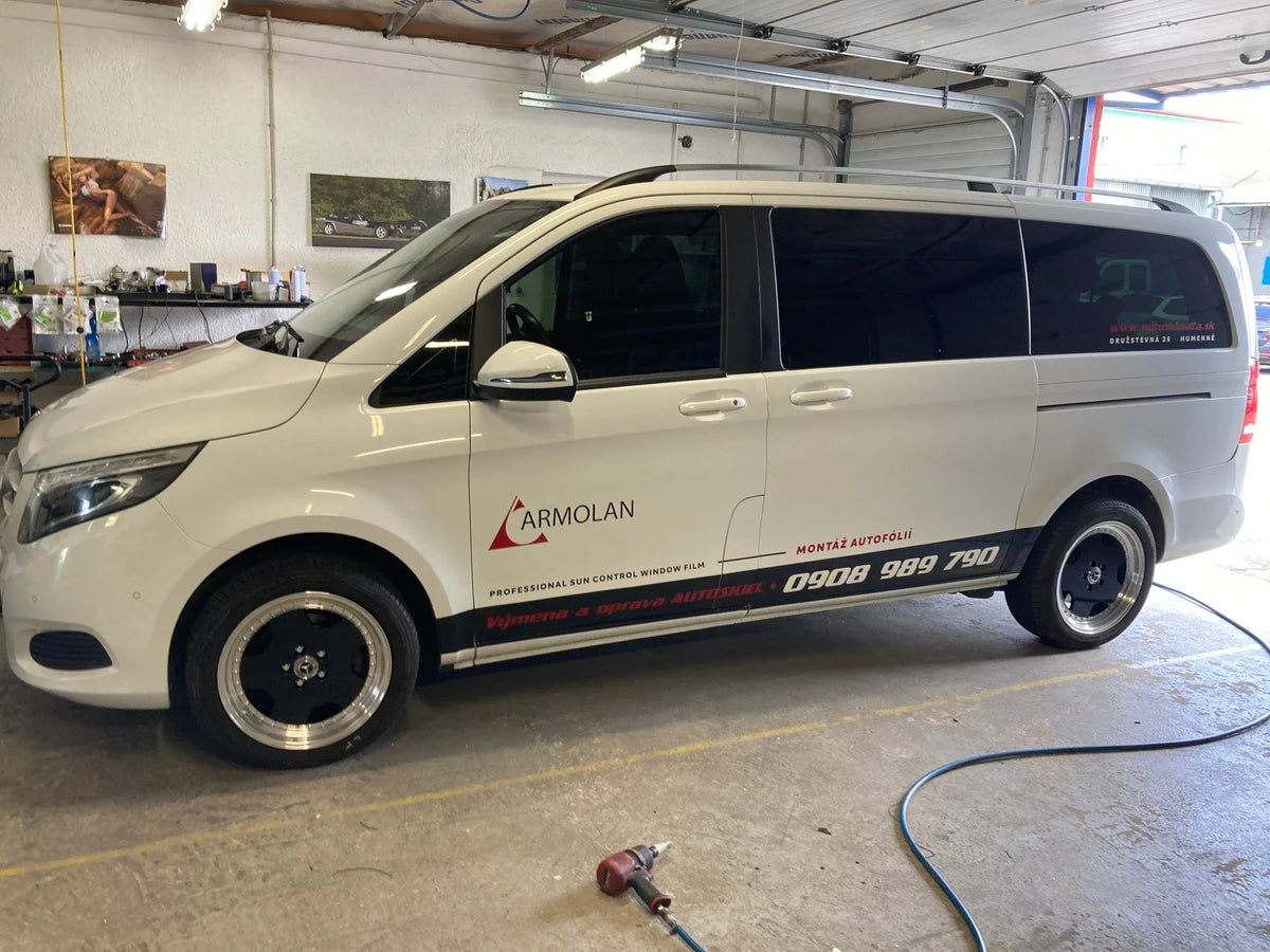 Alu kola pro Mercedes B5852 8x18 5x112 ET35 66.6 černá – na voze 3