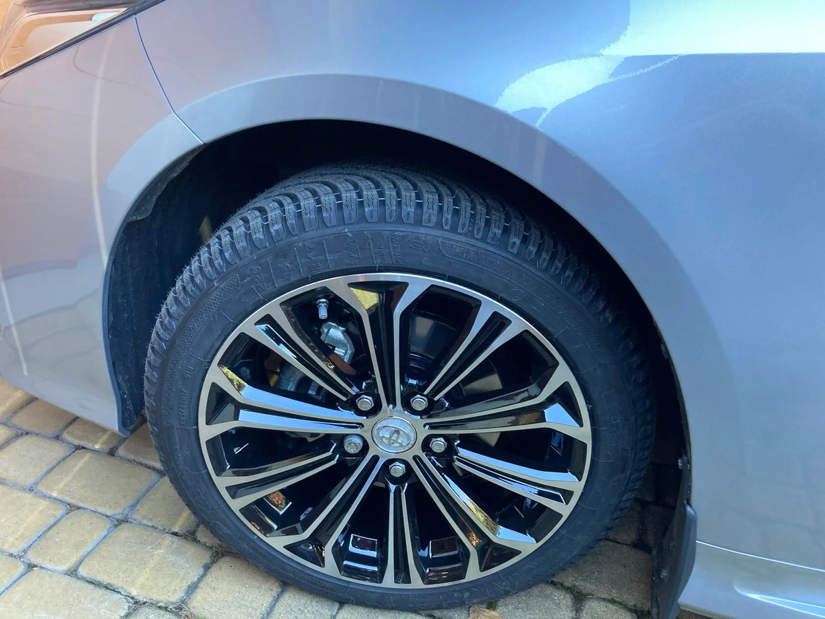 Alu kola pro Toyota B5845 7.5x17 5x114.3 ET40 60.1 černá – na voze 2