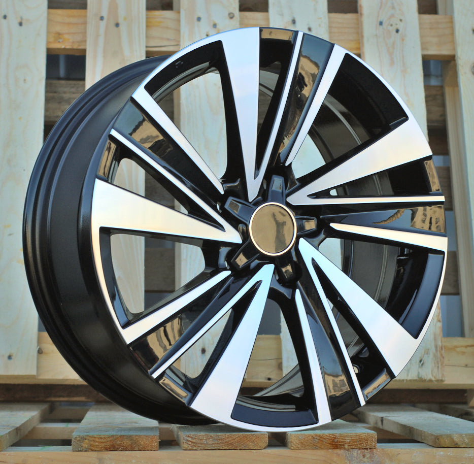 Alu kola pro Toyota Y1382 7x16 5x114.3 ET40 60.1 Black Polished
