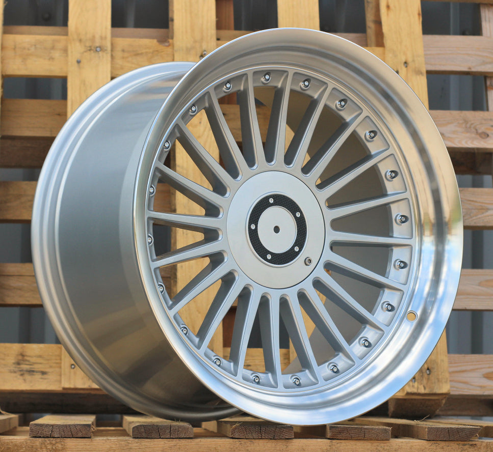 Alu kola pro BMW B1803 8.5x19 5x120 ET34 72.6 Silver & Polished Lip