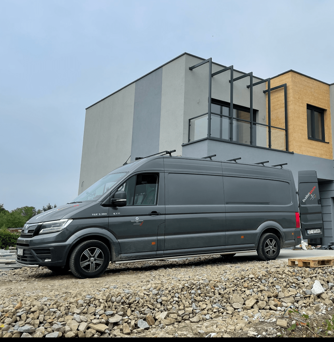 Alu kola Racing Line BK473 6.5x16 5x160 ET58 šedá, Ford WheelsUp