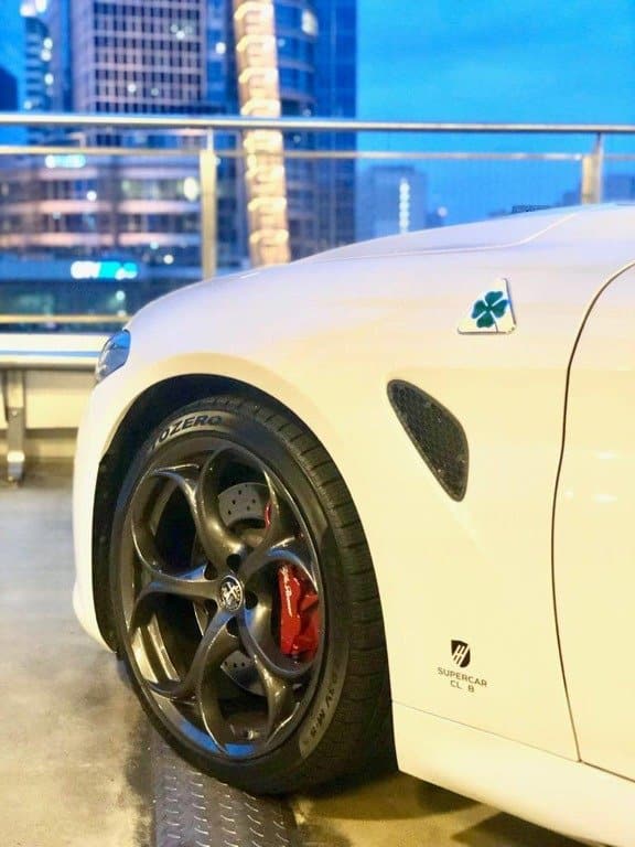 Alu kola Racing Line L1664 8x18 5x110 ET33 černá, Alfa Romeo WheelsUp