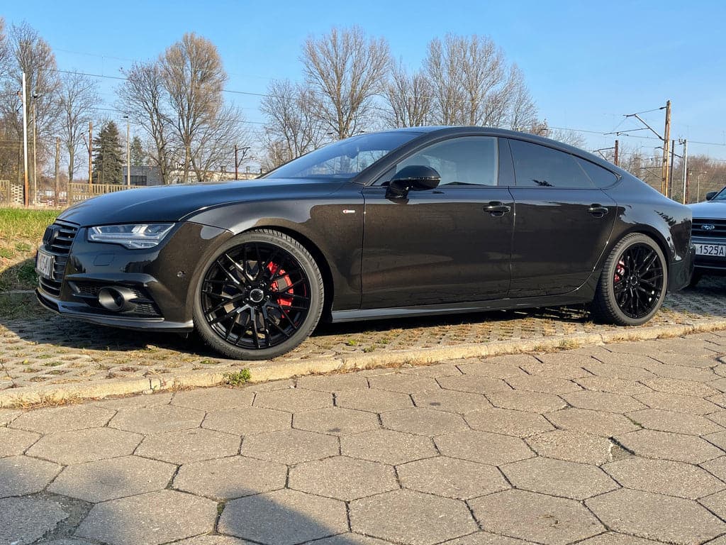 Alu kola Racing Line XFE30 9x20 5x112 ET31 černá, Audi WheelsUp