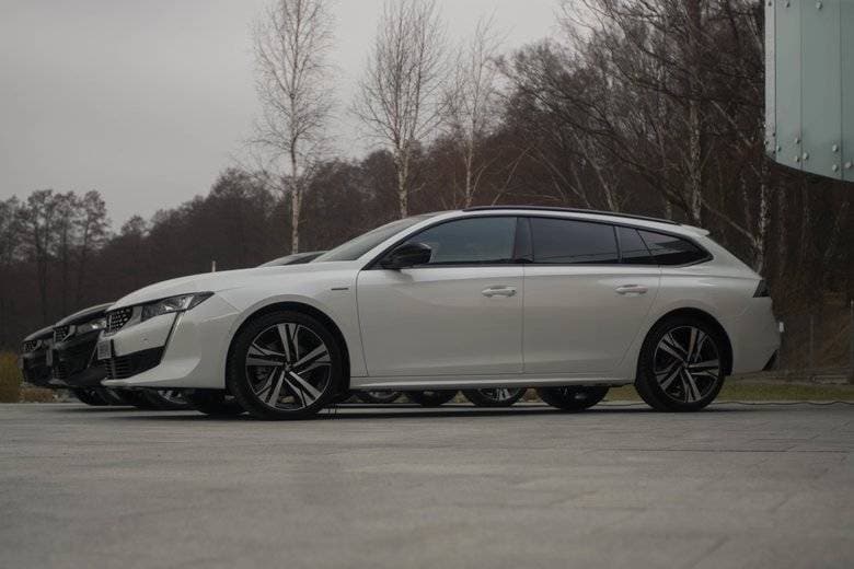 Alu kola Racing Line B5543 7x16 5x108 ET40 černá, Peugeot WheelsUp