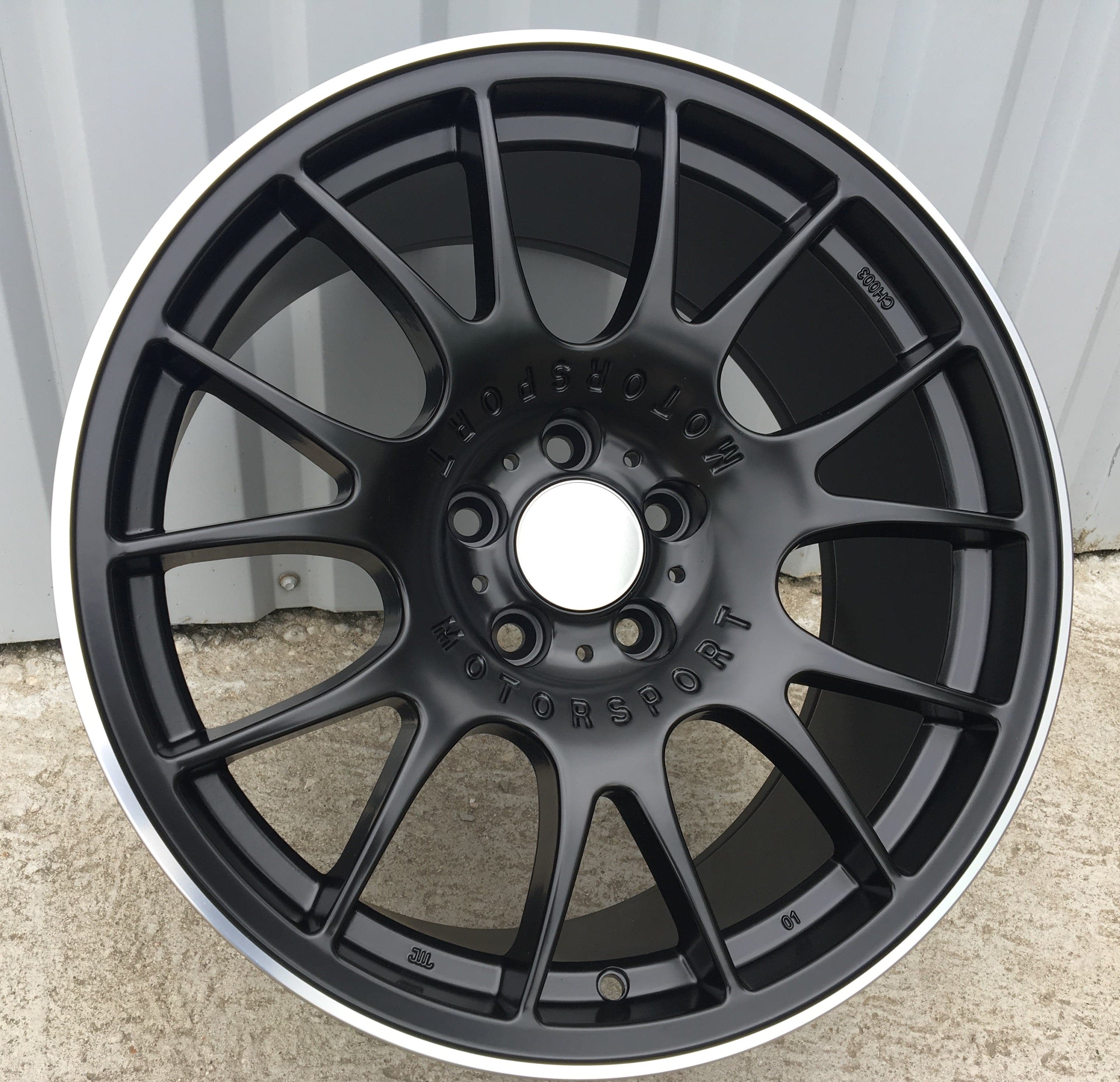 Alu kola Racing Line QC111 9.5x19 5x120 ET40 černá, BMW WheelsUp