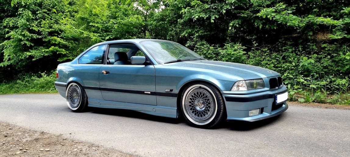 Alu kola Racing Line Q1308 8.5x18 10x112/120 ET30 šedá, BMW WheelsUp