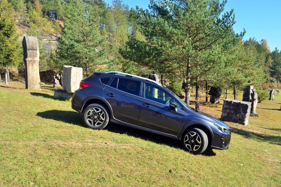 Alu kola Racing Line B1606 7x17 5x100 ET55, černá WheelsUp