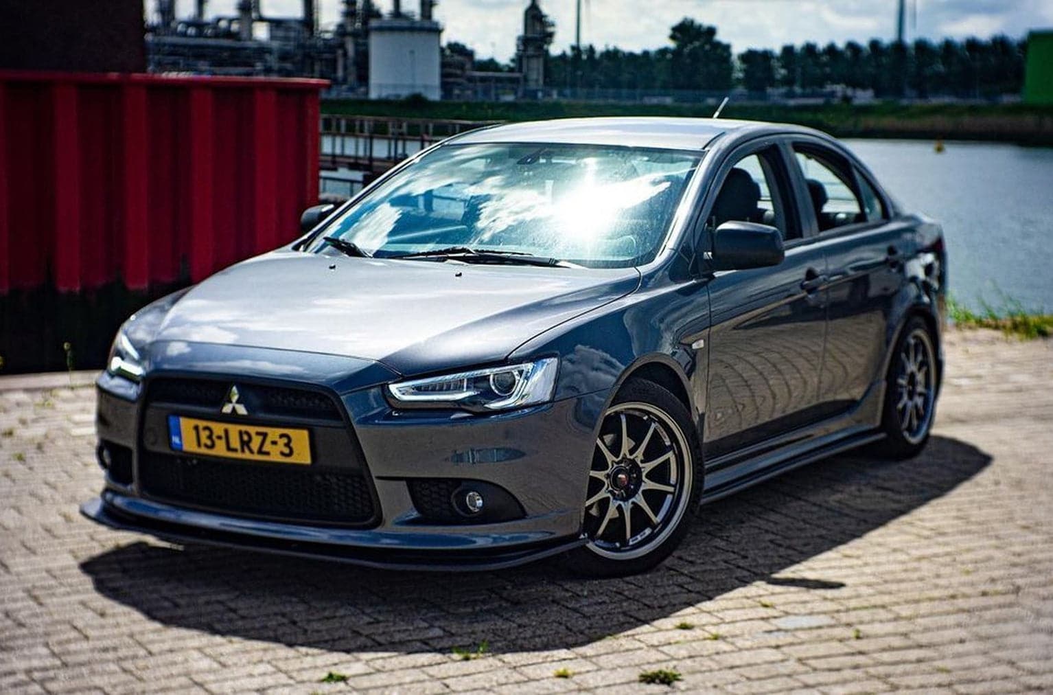 Alu kola Japan Racing JR5 18x9,5 ET22 5x114,3 Hyper Black WheelsUp