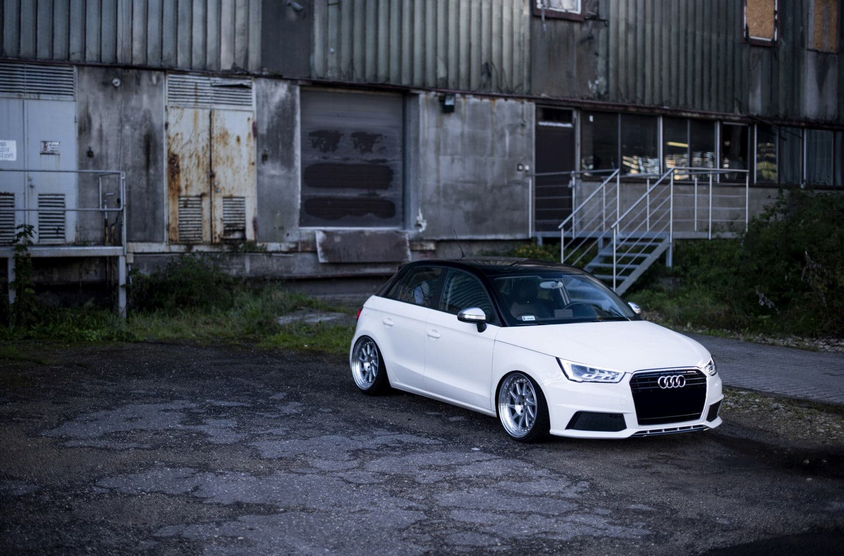 Alu kola Japan Racing JR26 18x8,5 ET40 5x112 Silver Machined Face WheelsUp