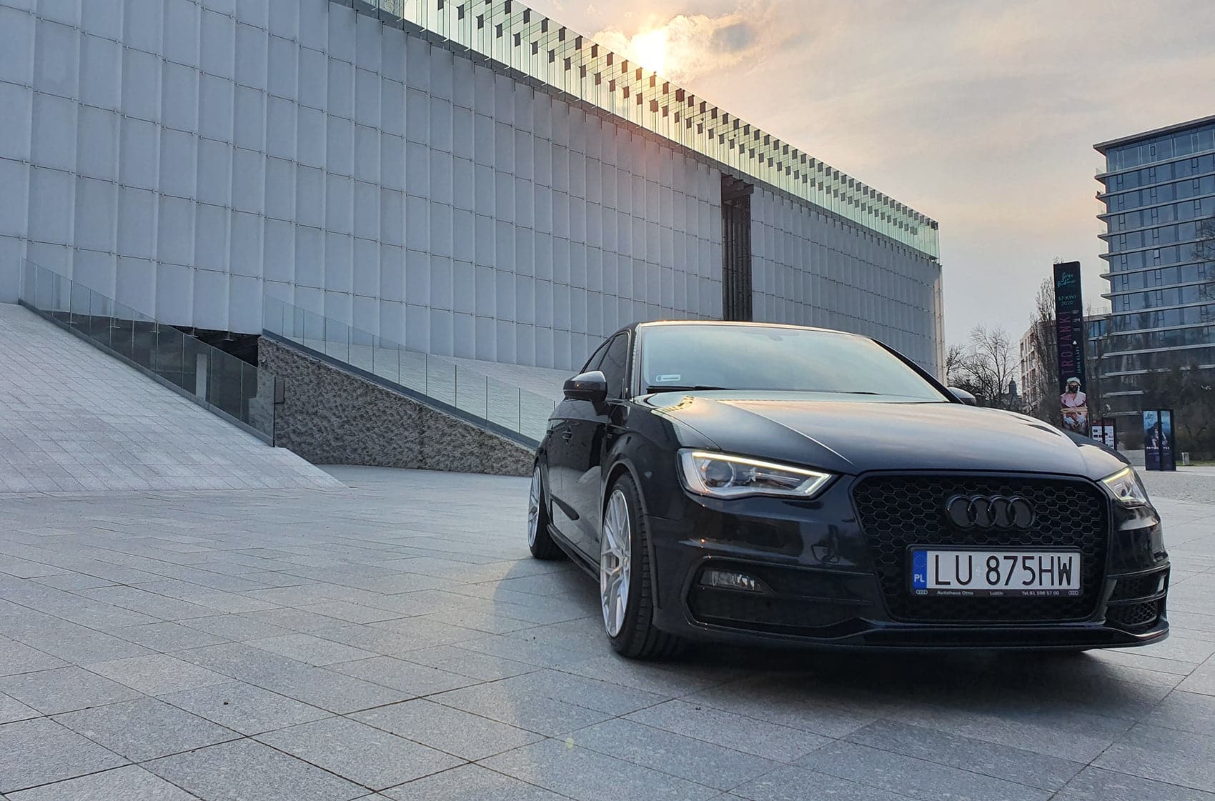 Alu kola Japan Racing JR28 18x8,5 ET40 5x120 Silver Machined Face WheelsUp