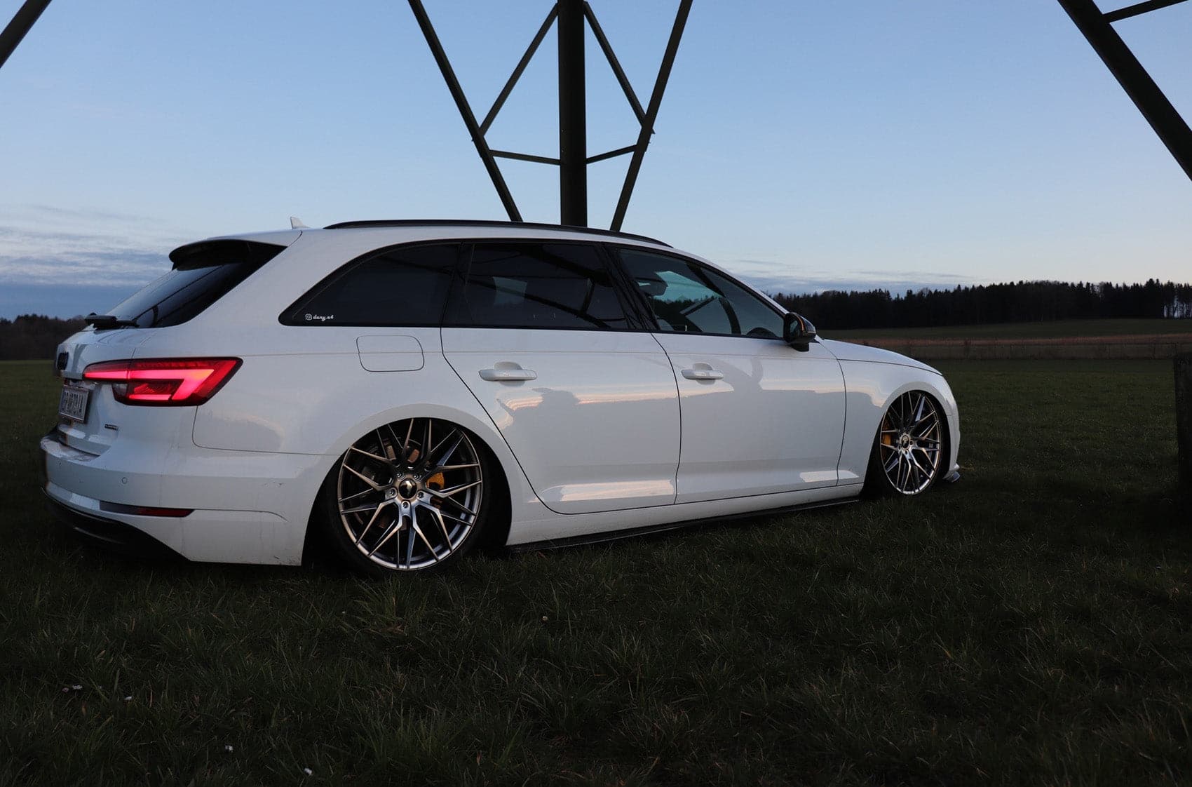 Alu kola Japan Racing JR28 21x9 ET15-45 5H BLANK Hyper Black WheelsUp